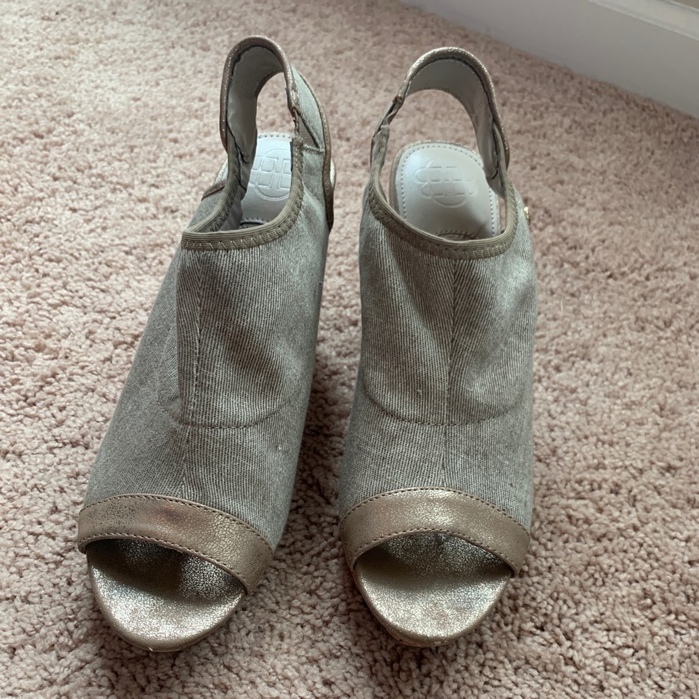 Dana Buchman Wedge Heels - Tan/Grey/Gold 8 1/2